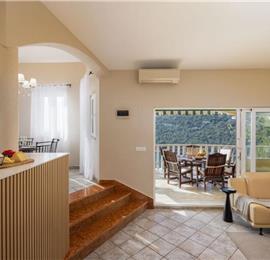 3 Bedroom Villa in Uvala Ljubljeva near Trogir, sleeps 6-7